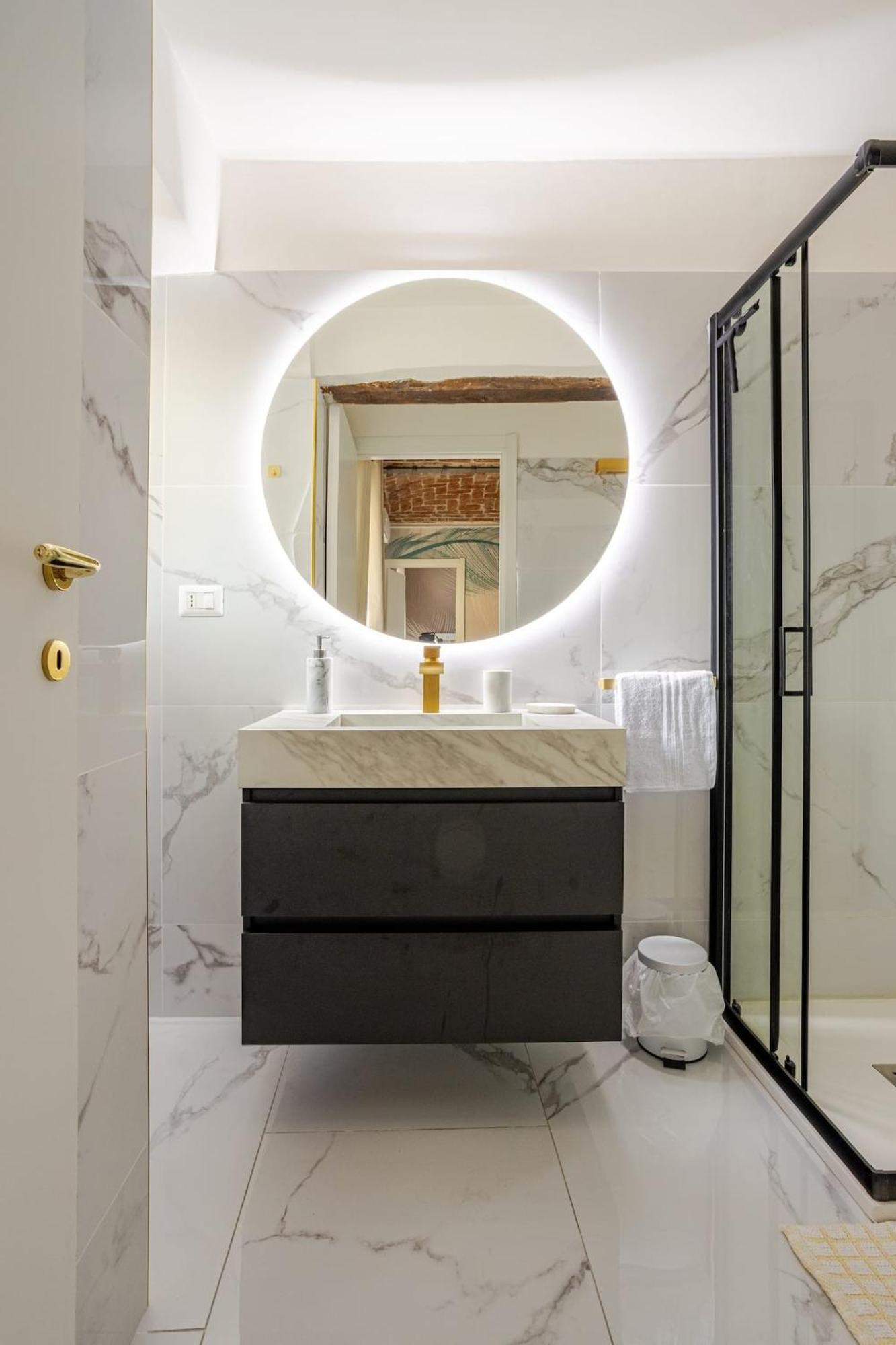 Апартаменти Fanstastic 2Bdrm Biella Center! Екстер'єр фото